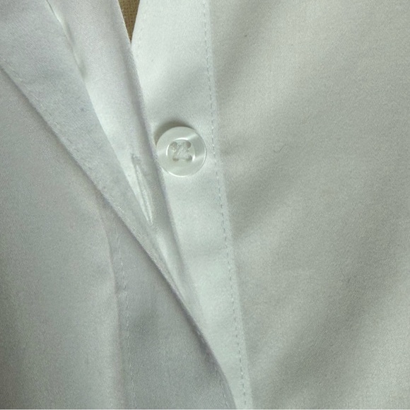 Chico's White tailored long sleeve button up no iron Blouse size 0 small medium - Picture 16 of 16